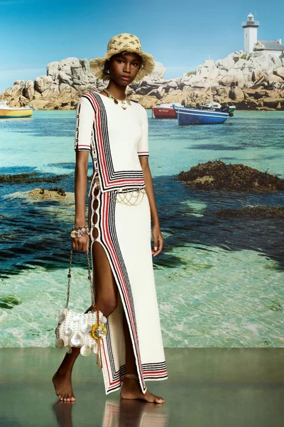 Look 28